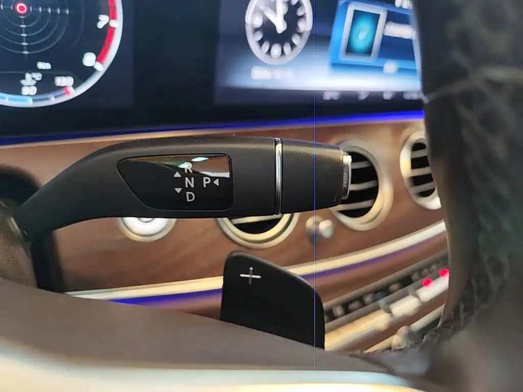 Mercedes-Benz E-Class — миниатюра 14