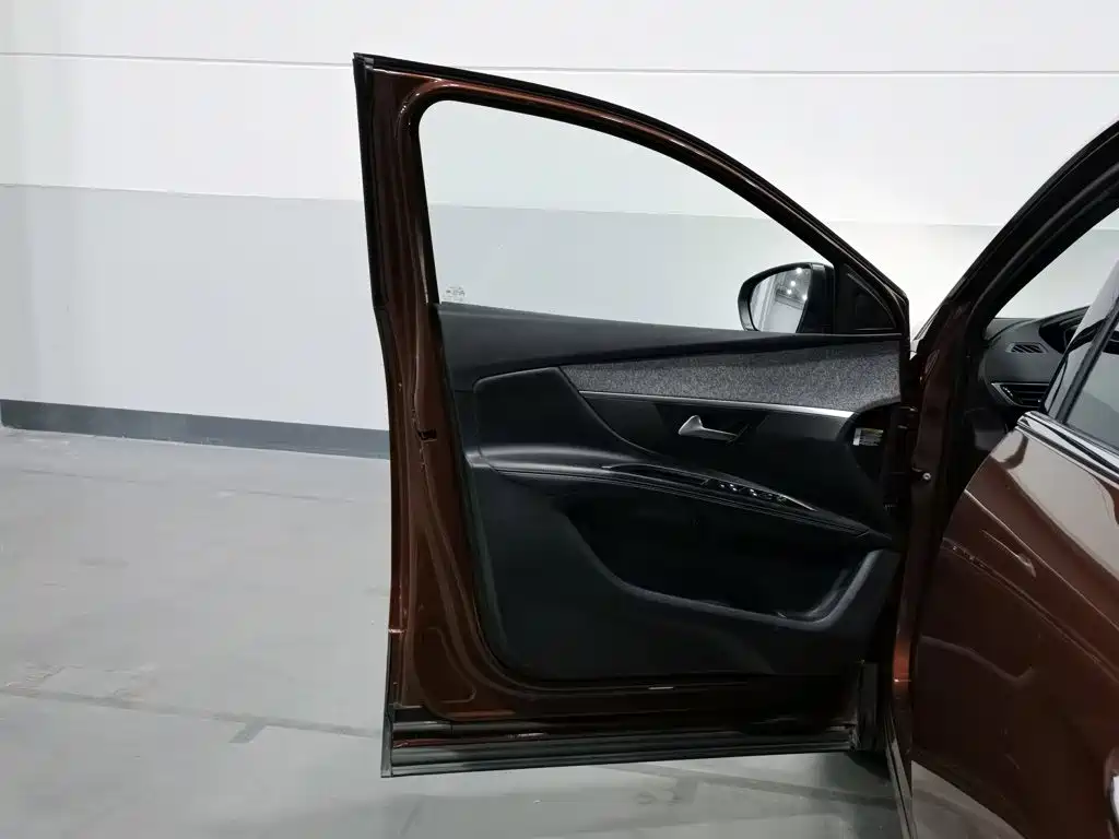 Peugeot 4008 — миниатюра 8