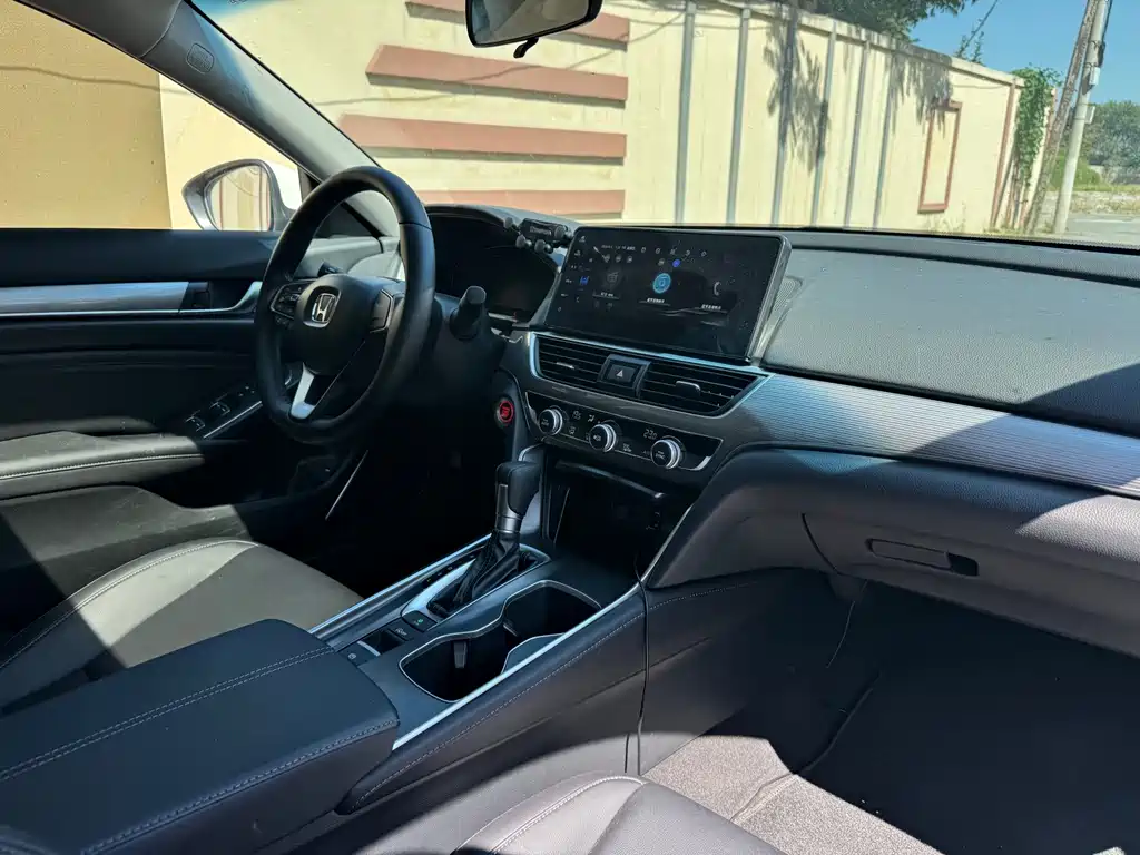 Honda Accord — миниатюра 21