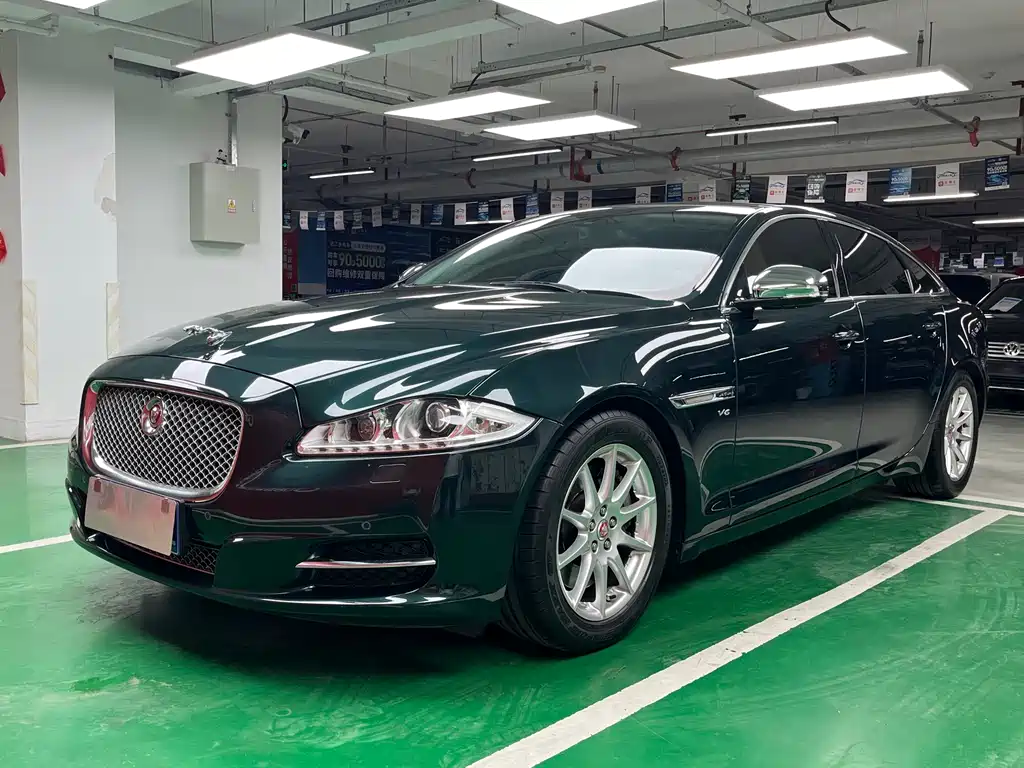 Купить Jaguar XJ