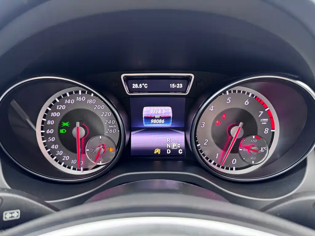 Mercedes-Benz GLA — миниатюра 5