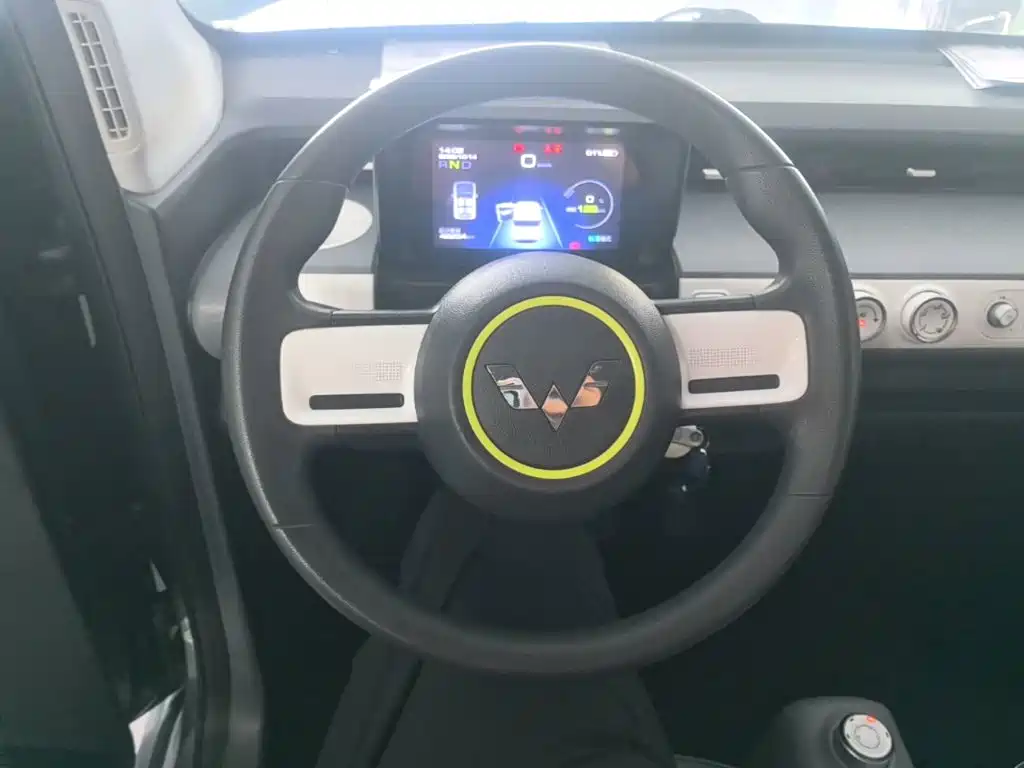 Wuling MINIEV — миниатюра 11