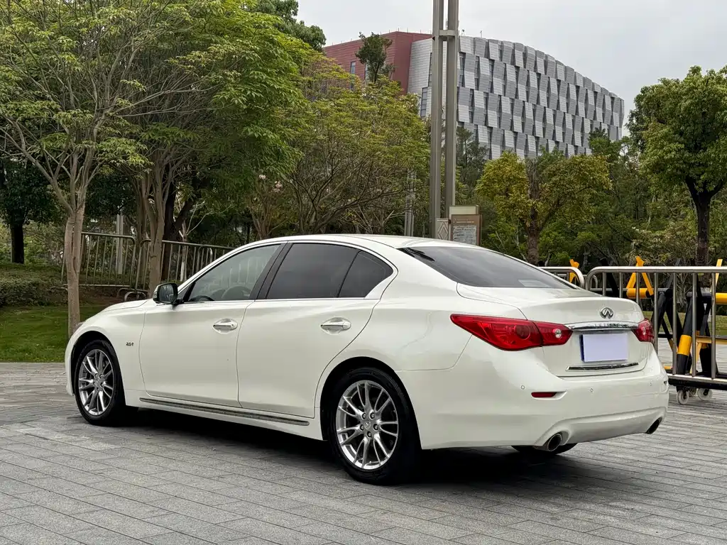 Infiniti Q50L — миниатюра 8