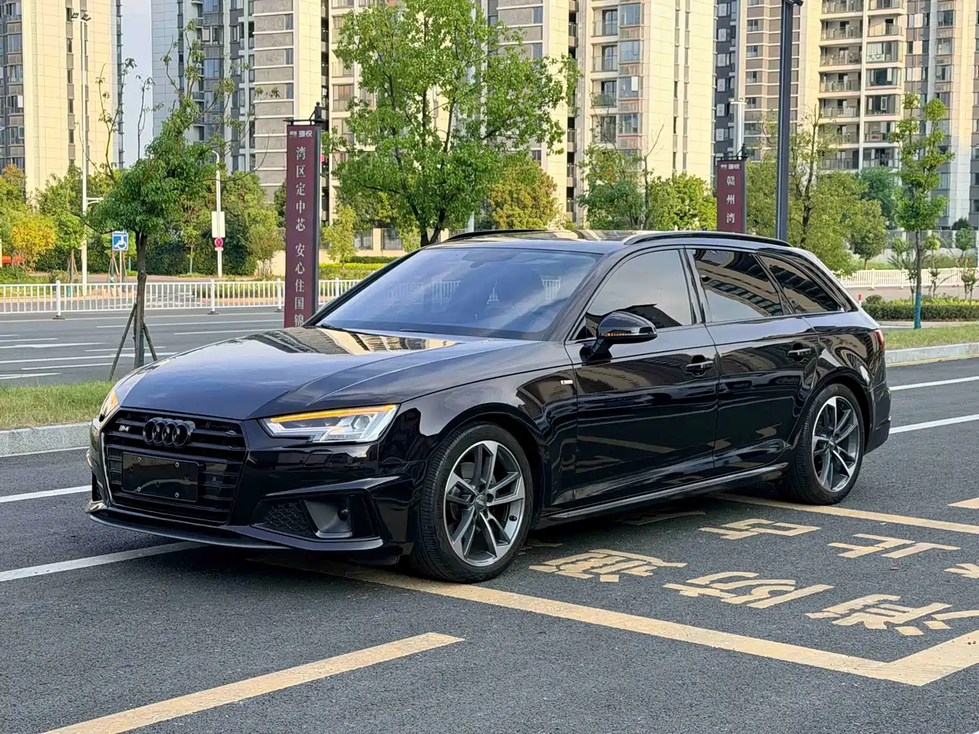 Audi A4 (Import)