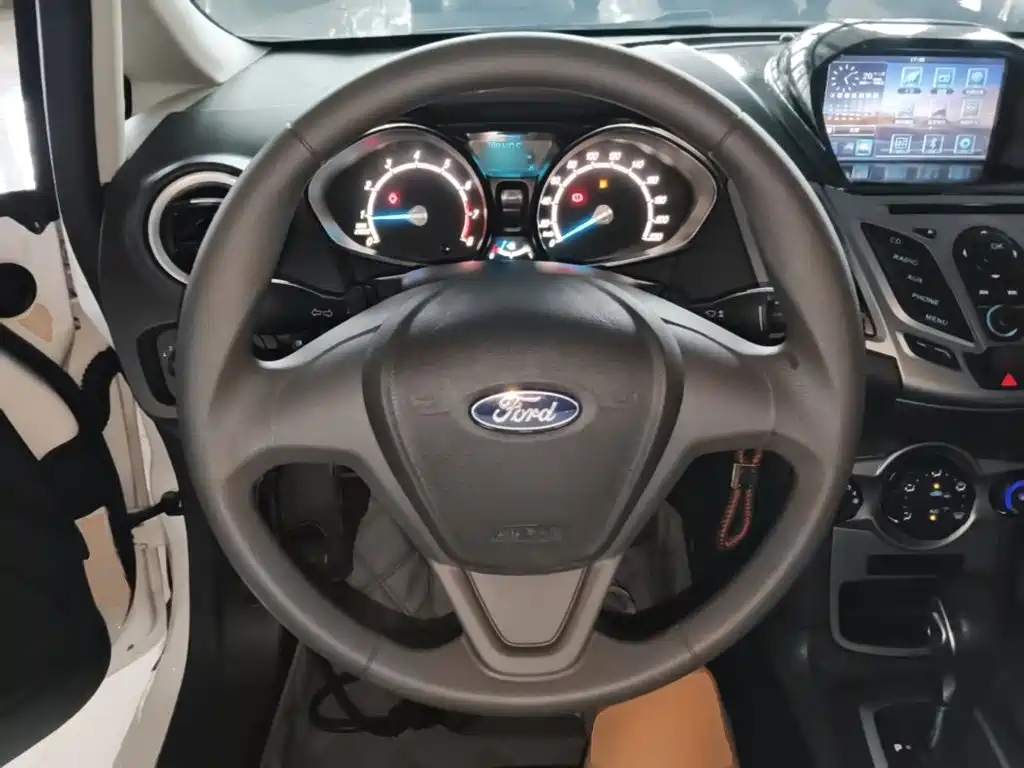 Ford Fiesta — миниатюра 11