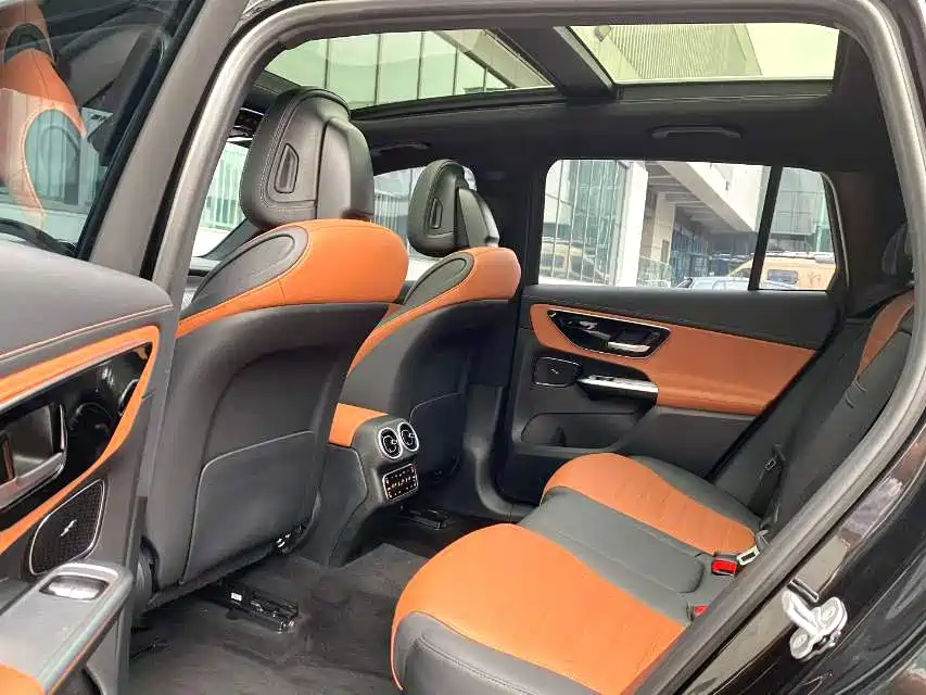 Mercedes-Benz GLC 2023 GLC 260 L 4MATIC 5 мест