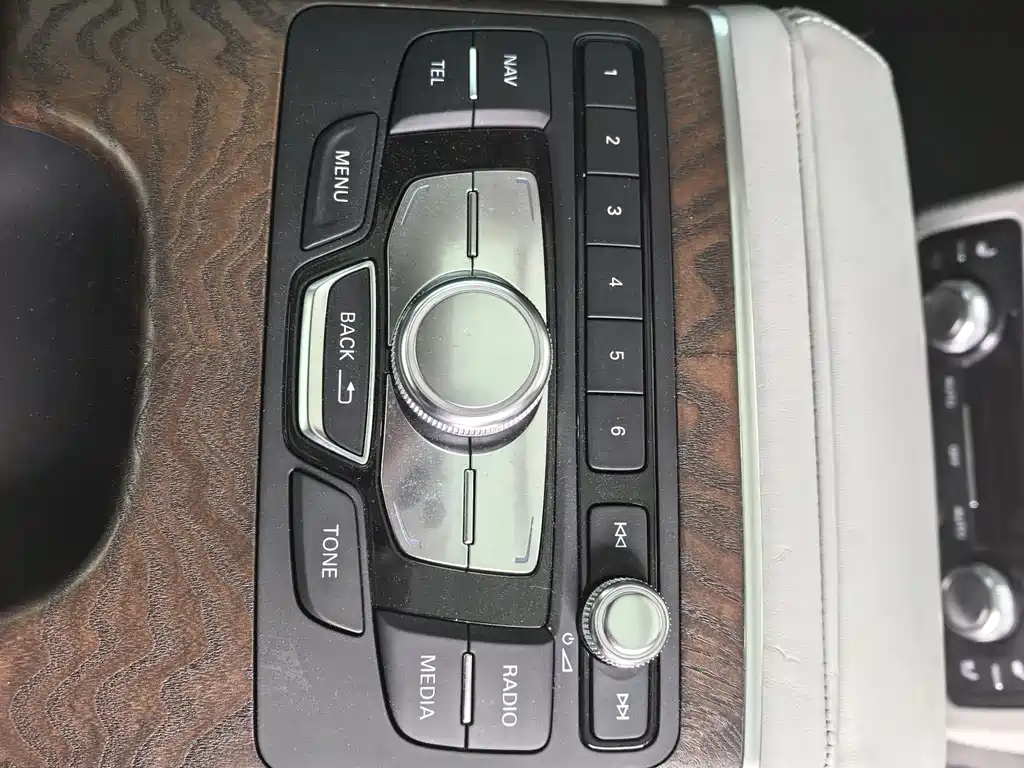Audi A6L 2012 50 TFSI quattro Luxury