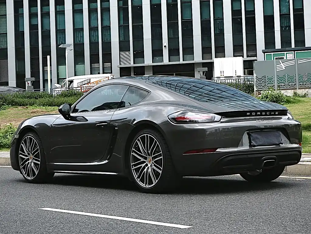 Porsche 718 2018 Cayman 2.0T