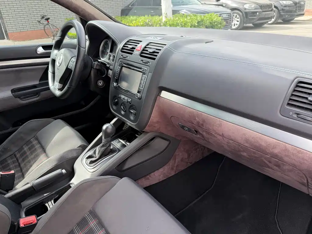 Volkswagen Golf (Import) — миниатюра 9