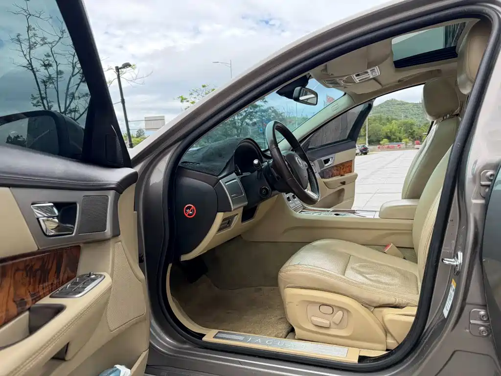 Jaguar XF — миниатюра 13