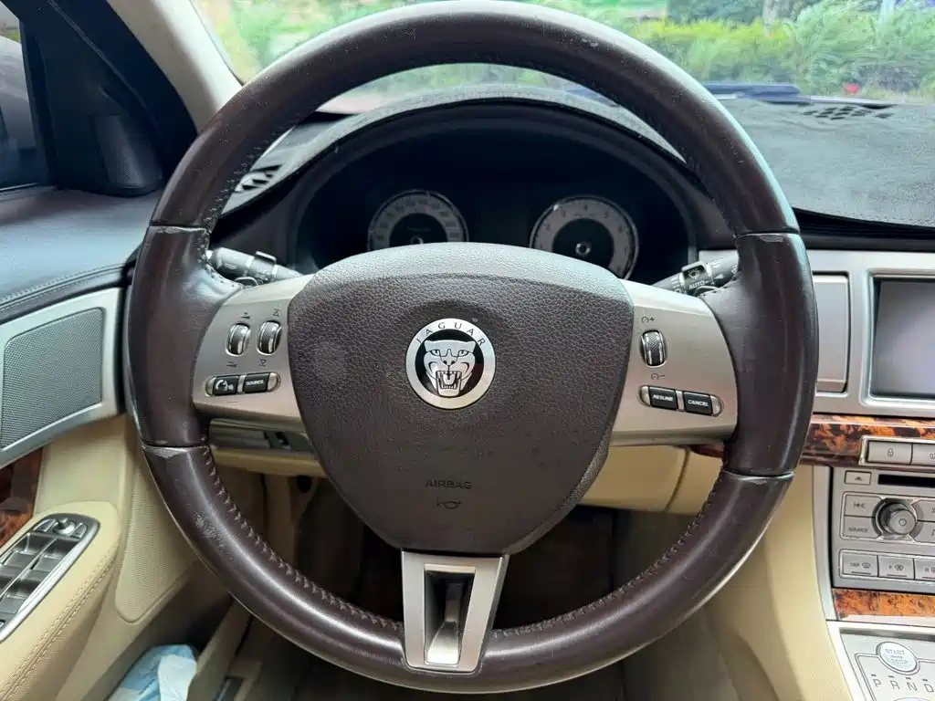 Jaguar XF — миниатюра 17