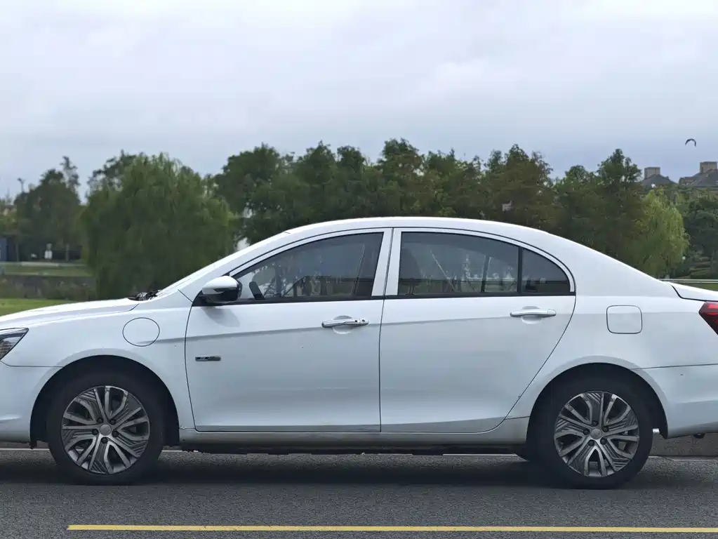 Geely New Energy — миниатюра 3