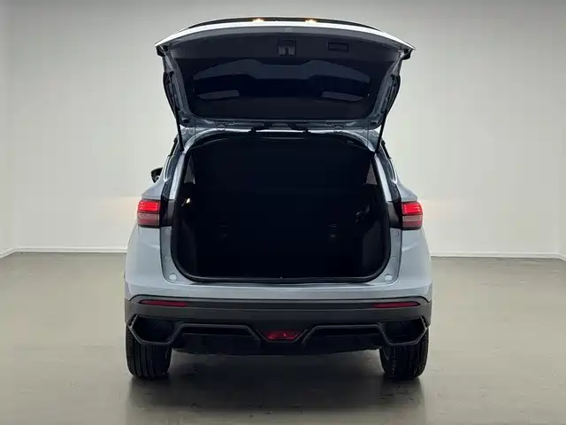 Geely Binyue — миниатюра 11