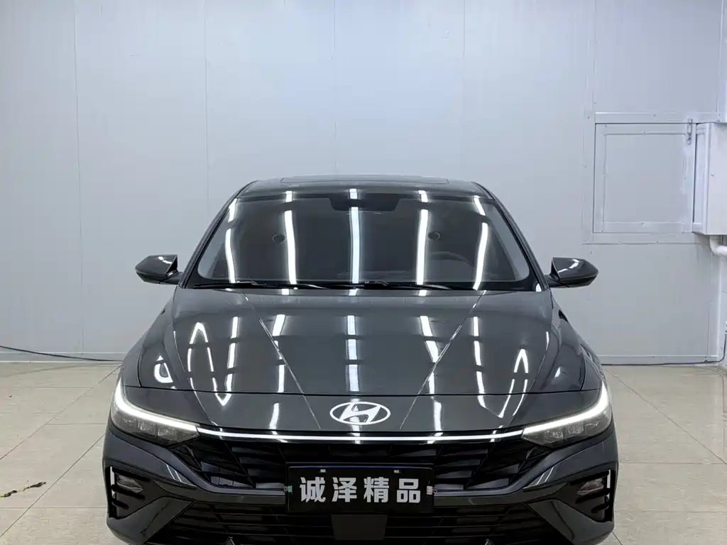 Hyundai Elantra 2023 1.5L CVT LUX Luxury