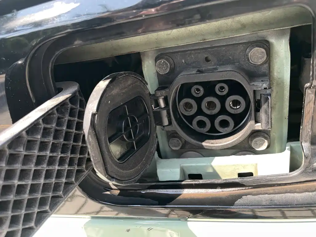 Wuling MINIEV — миниатюра 12