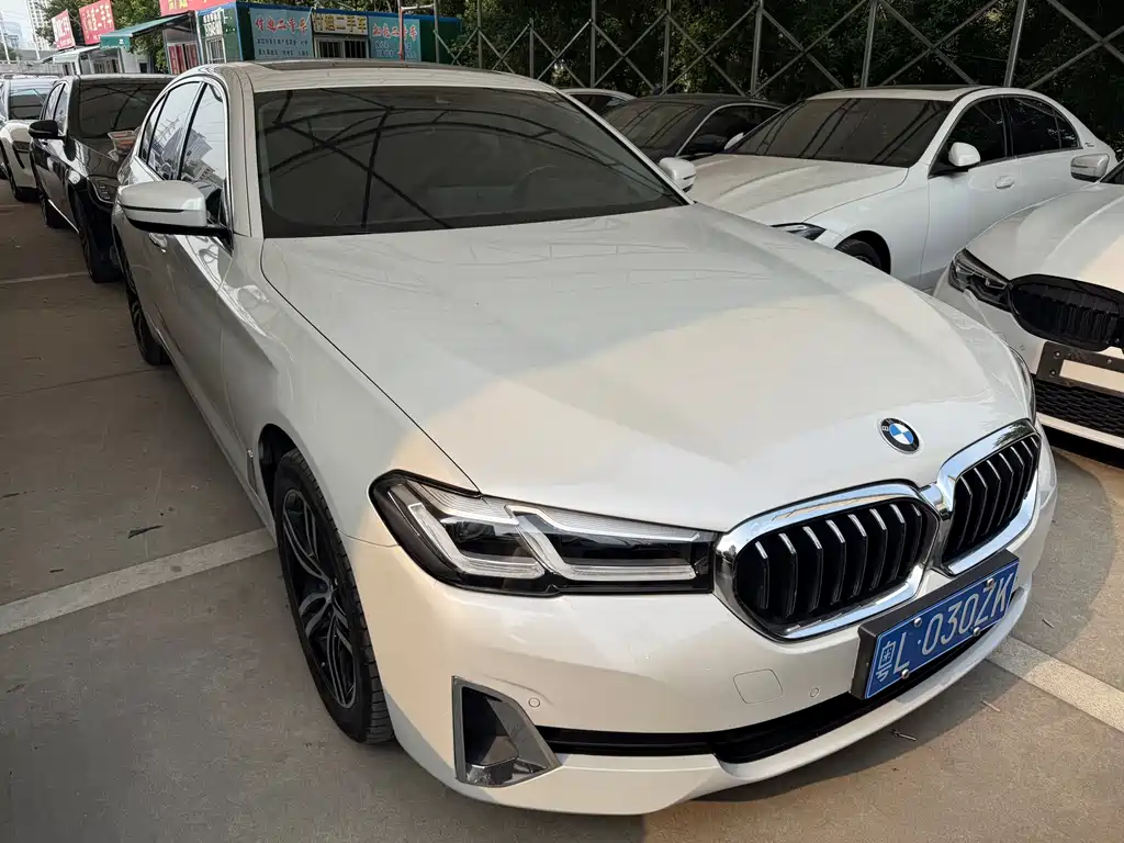 BMW 5 Series — миниатюра 3