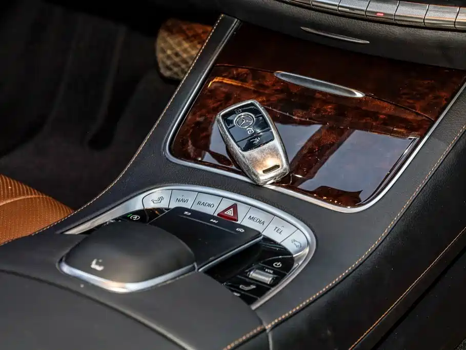 Mercedes-Benz S-Class — миниатюра 33