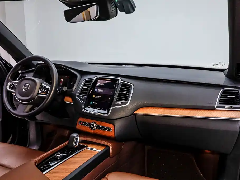 Volvo XC90 — миниатюра 12