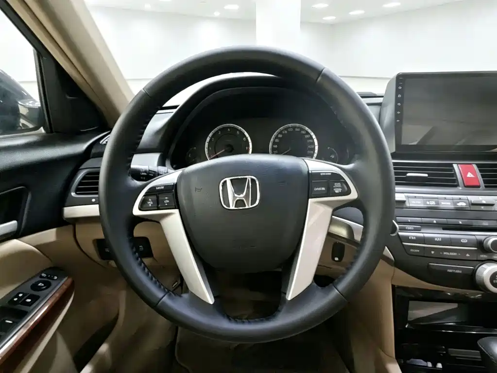 Honda Accord — миниатюра 6