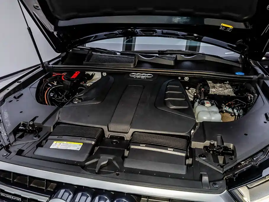 Audi Q5L — миниатюра 33