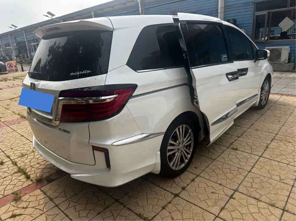 Honda Elysion — миниатюра 19