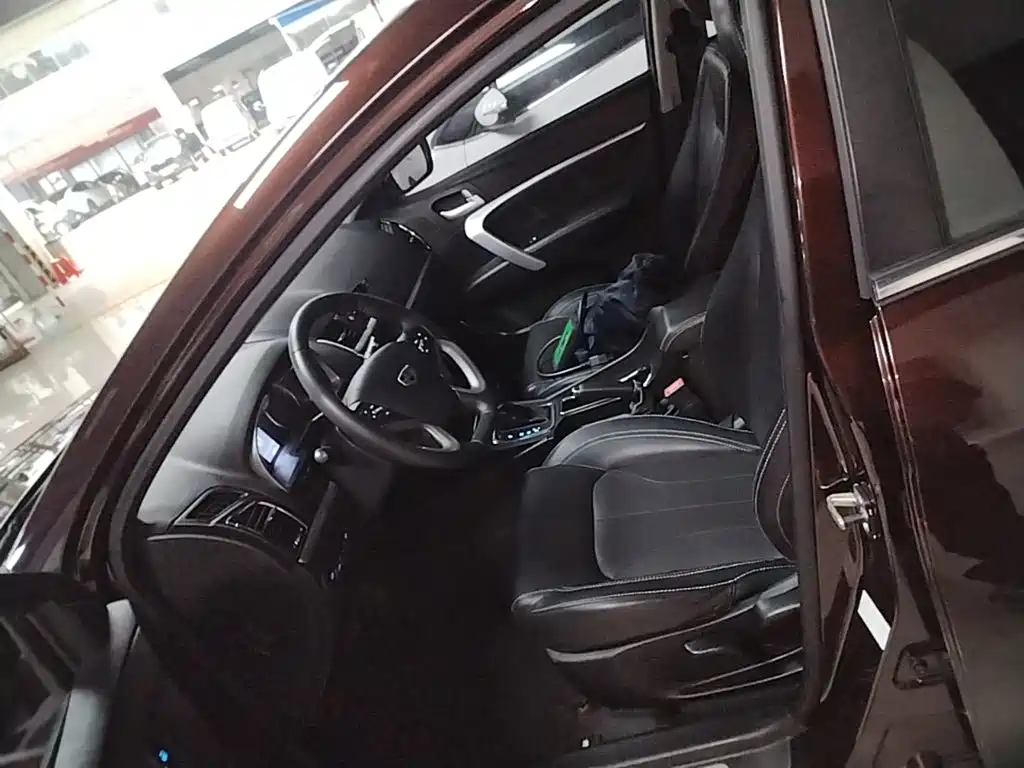 Geely Emgrand — миниатюра 15