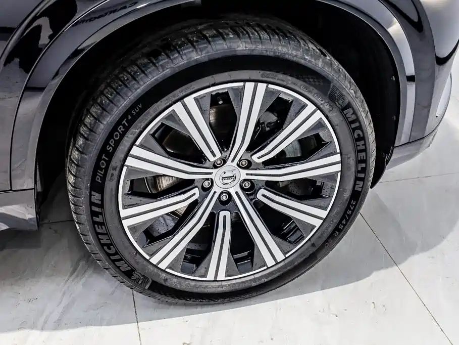 Volvo XC90 — миниатюра 15