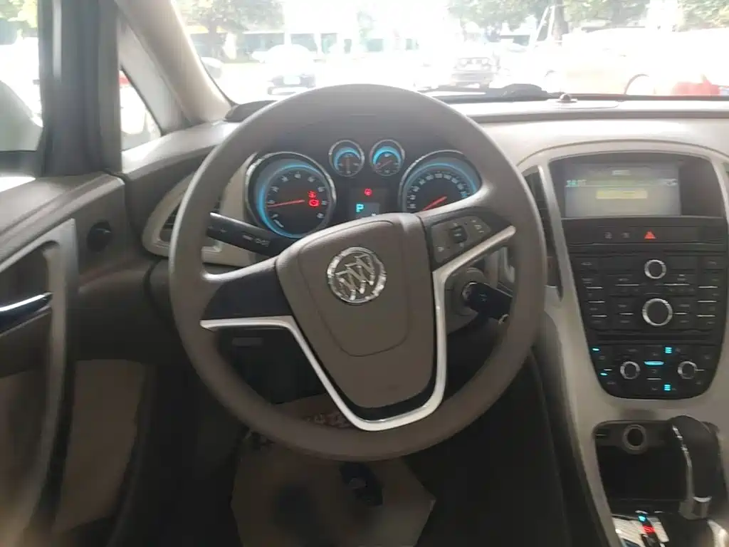 Buick Excelle — миниатюра 11