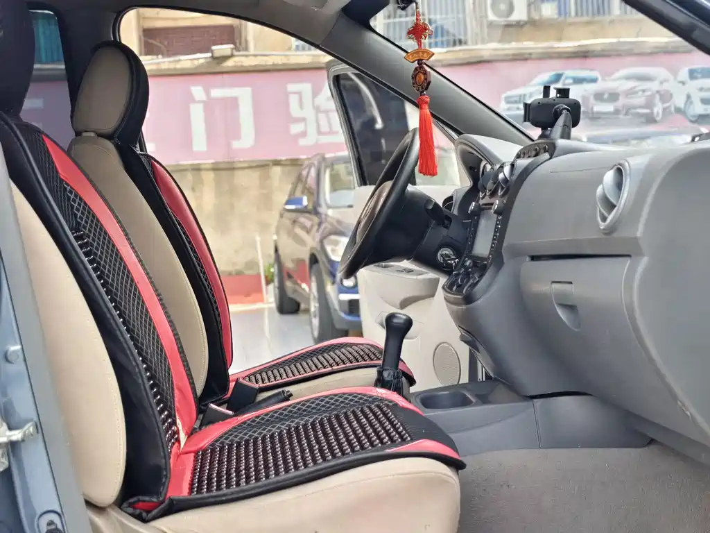 Wuling Hongguang — миниатюра 8