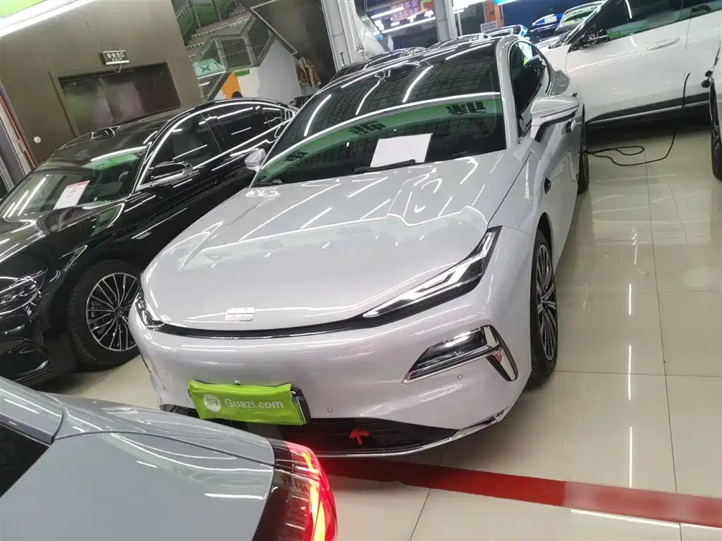 GEELY GALAXY GALAXY SPARKLE 8