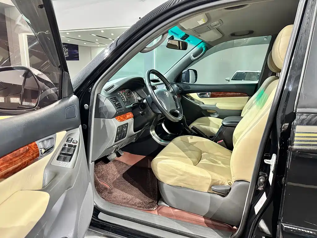 Toyota Prado (Import) — миниатюра 8
