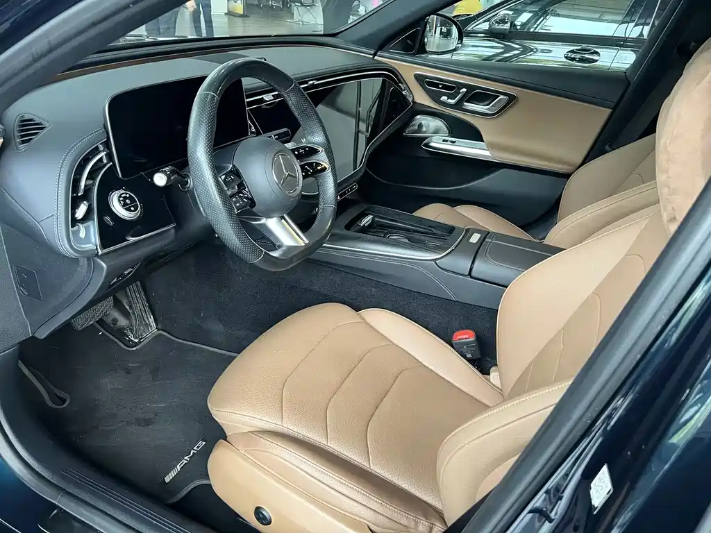 Mercedes-Benz E-Class — миниатюра 3