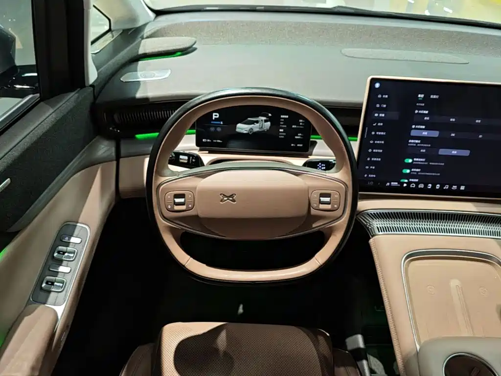 XPeng X9 — миниатюра 11