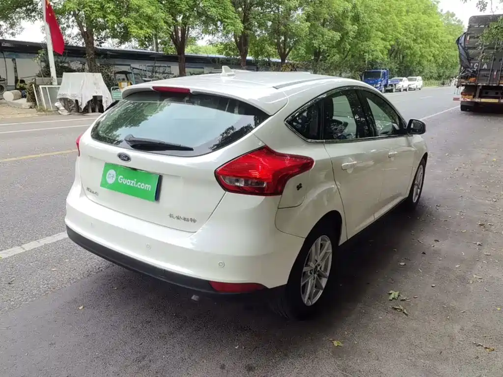 Ford Focus — миниатюра 7