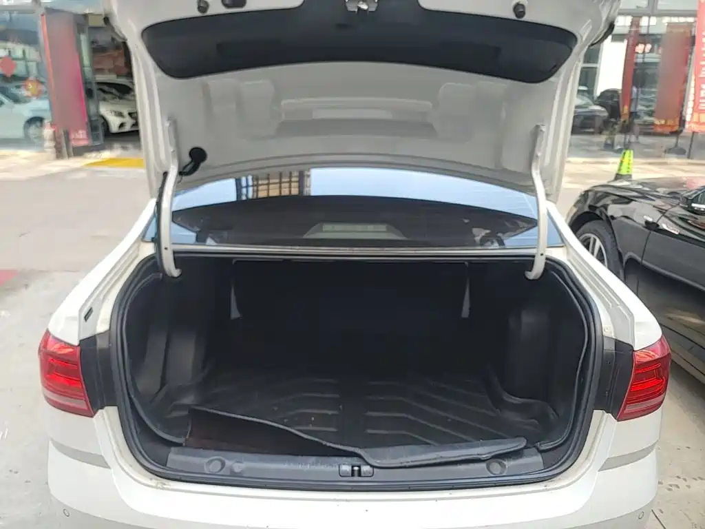 Volkswagen Lavida — миниатюра 19