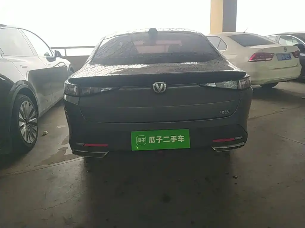 Changan Yida — миниатюра 6