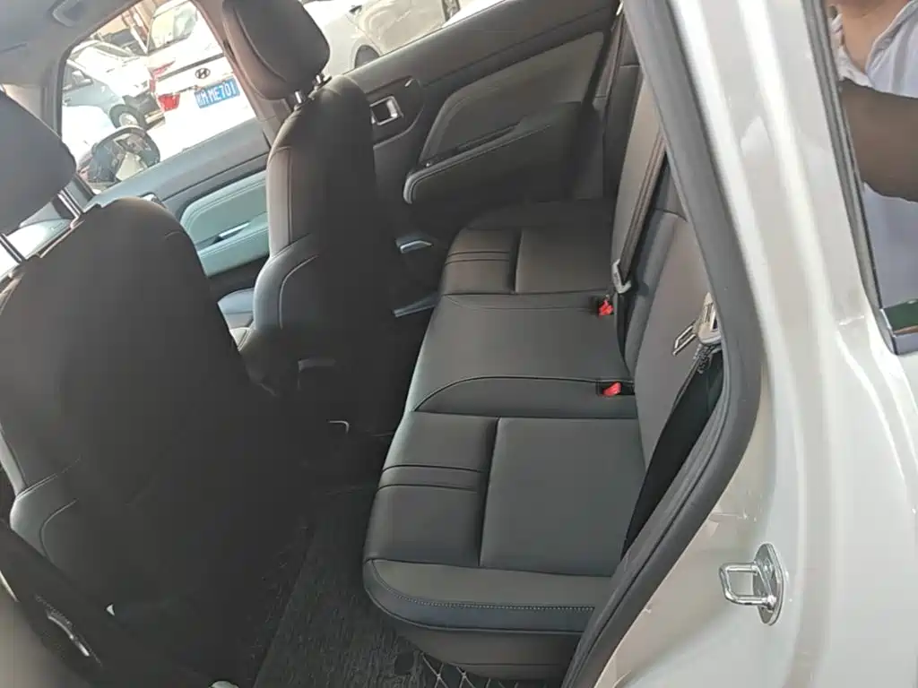 Baojun Yueye Plus — миниатюра 17