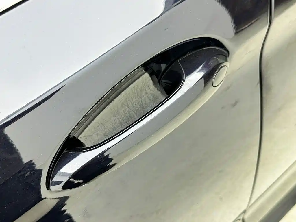 BMW 5 Series — миниатюра 27