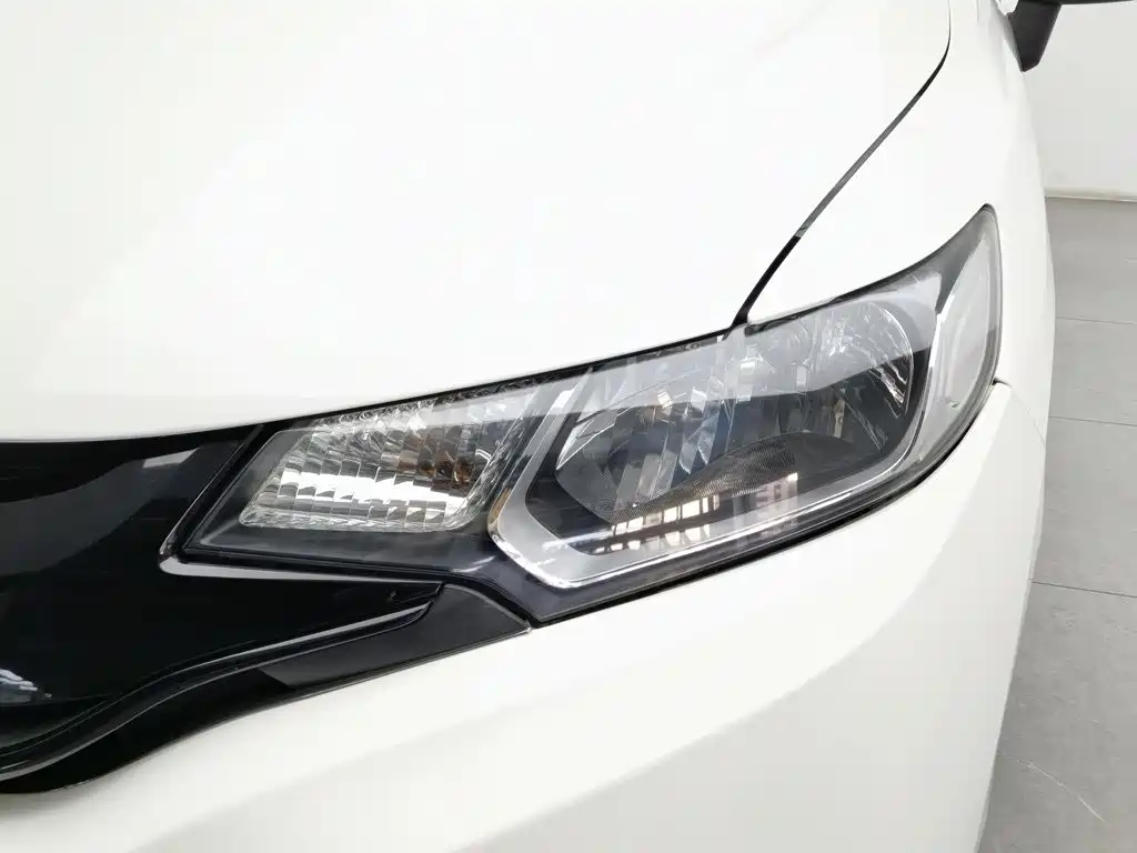 Honda Fit — миниатюра 7