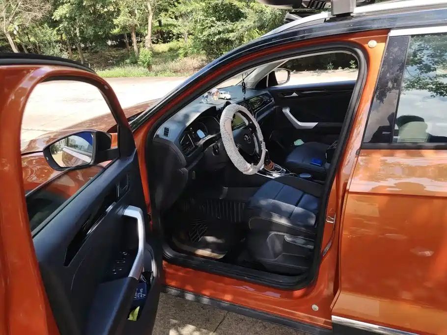 Volkswagen T-Roc — миниатюра 9
