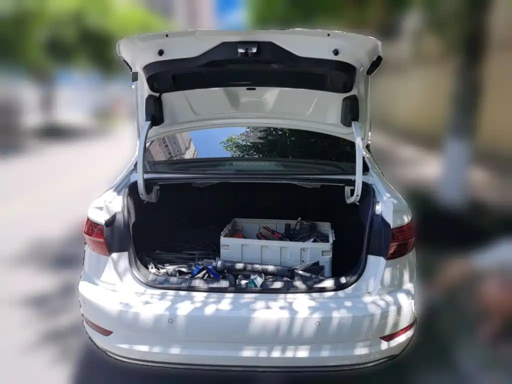 Volkswagen Sagitar — миниатюра 15
