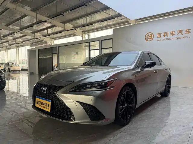 2021 Lexus ES