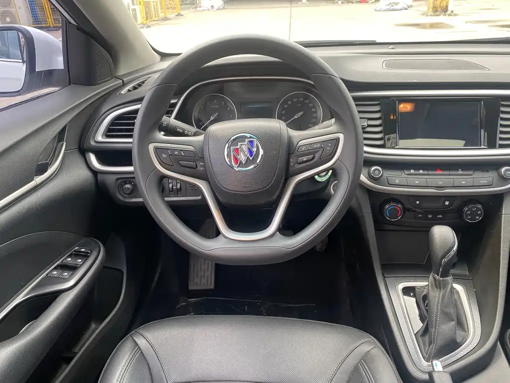 Buick Excelle — миниатюра 11