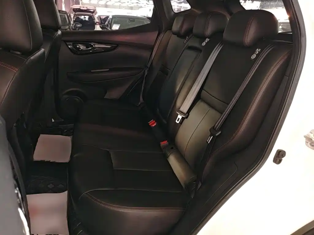 Nissan Qashqai — миниатюра 17