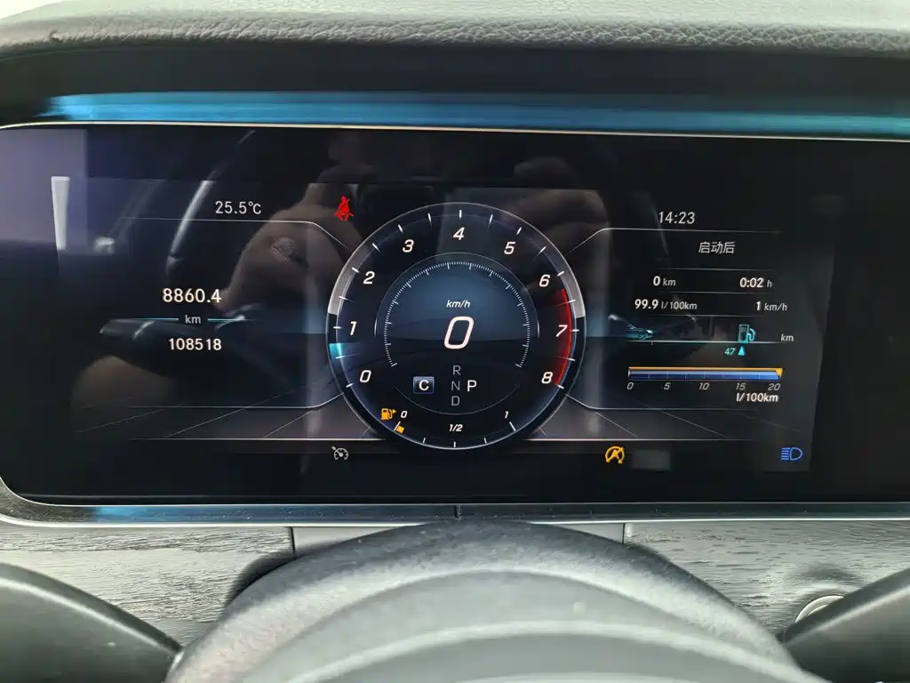 Mercedes-Benz E-Class — миниатюра 12