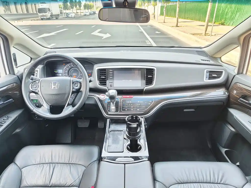 Honda Odyssey — миниатюра 8