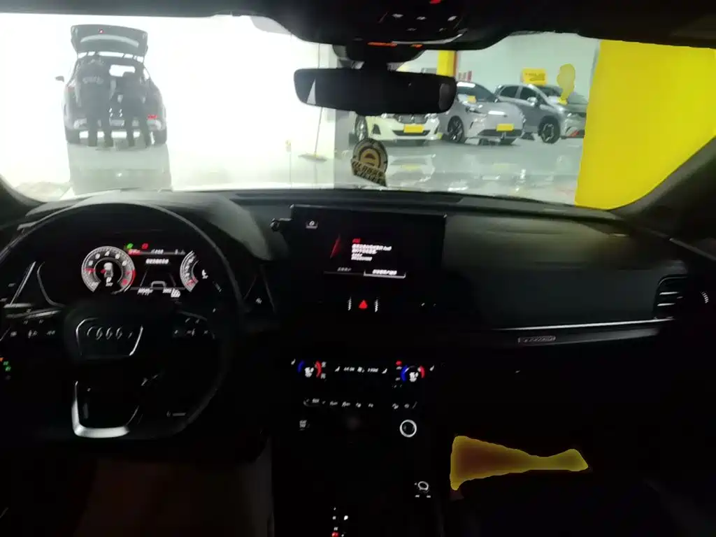 Audi Q5L — миниатюра 10