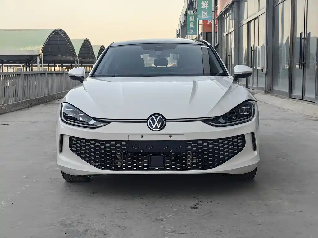 VOLKSWAGEN LINGDU