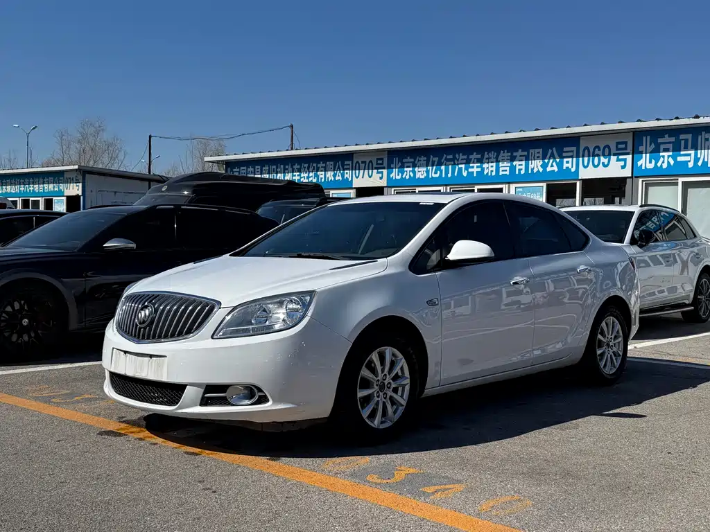 Buick Excelle 2013