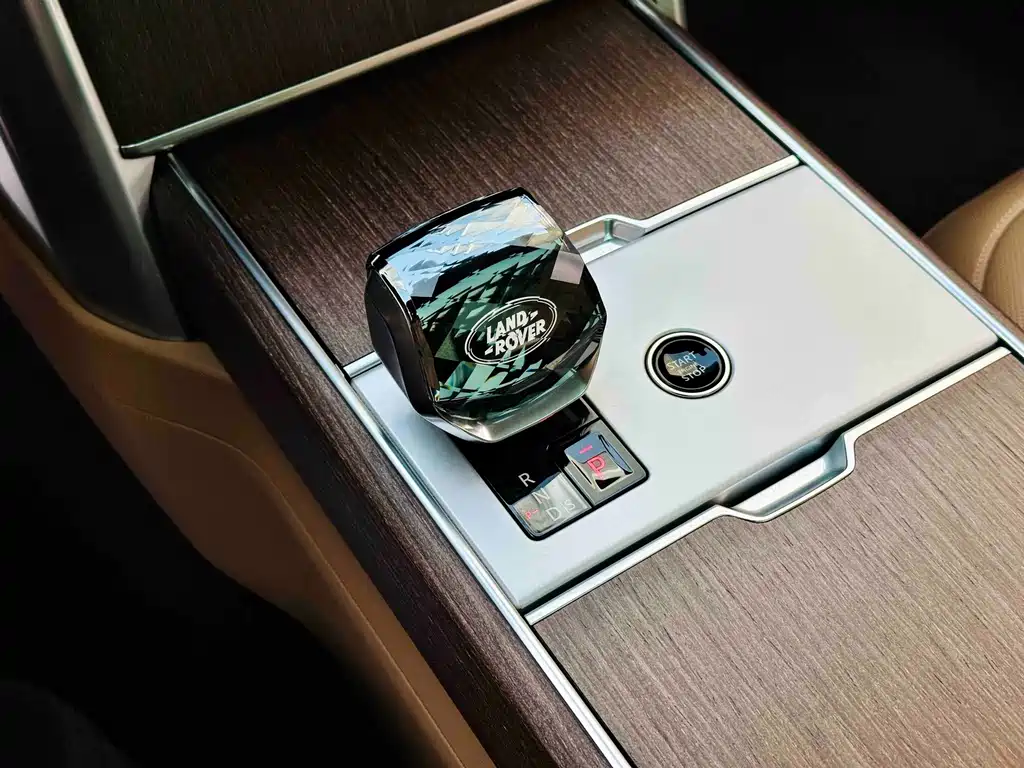 Land Rover Range Rover — миниатюра 9